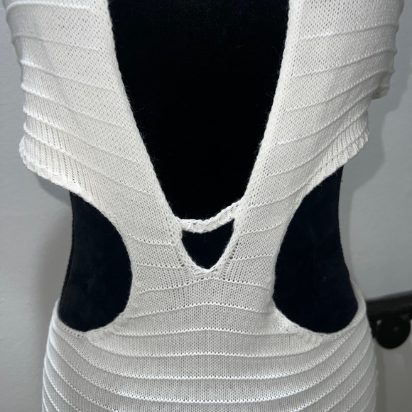 PrettyLittleThing White Cut-Out Maxi Dress - Picture 7 of 12